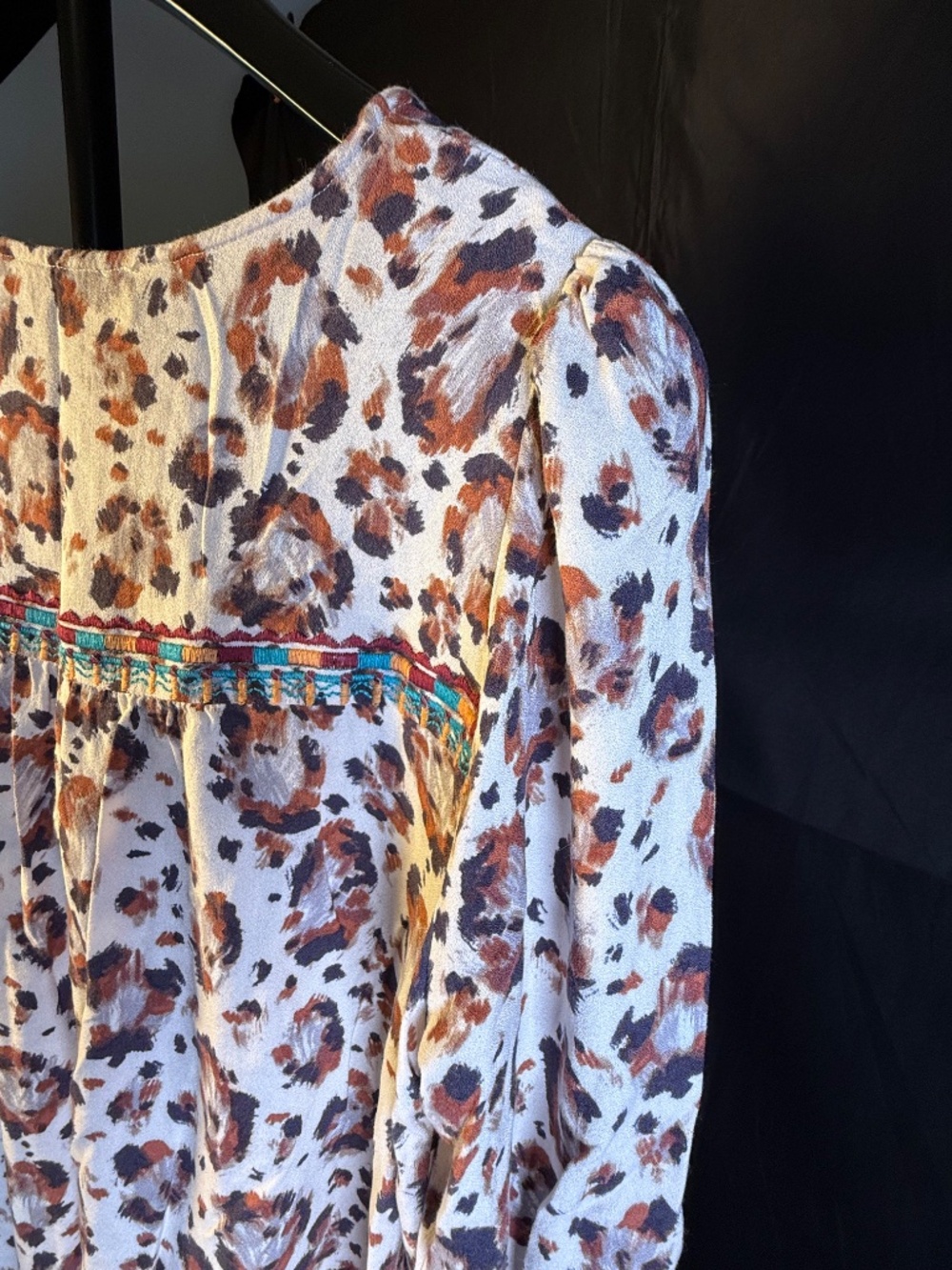 Boutique brand Savanna Jane Top (Lg) - Picture 2 of 7